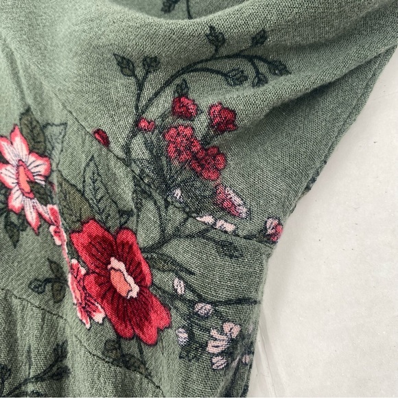 TORRID I Top Babydoll Gauze Keyhole Front Floral Carmalita Toss Size 1 Green - Picture 13 of 15